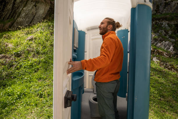 Best Porta potty rental near me  in Miami Gardens, FL